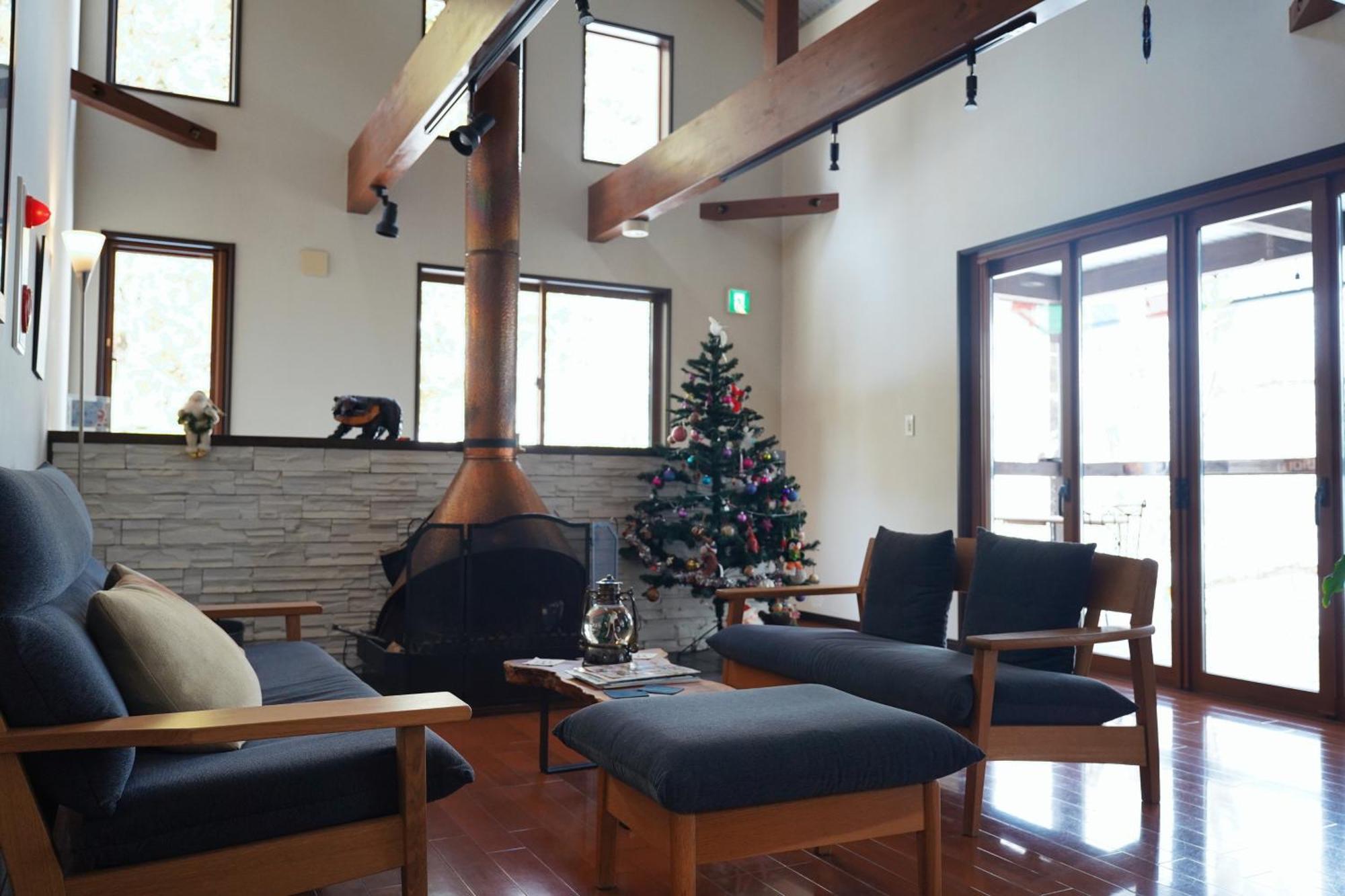 Bears Den Mountain Lodge Hakuba Bagian luar foto